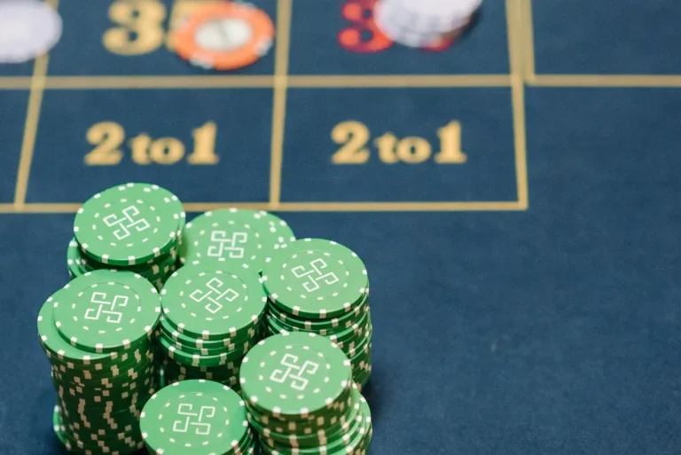 บาคาร่าออนไลน์ vs บาคาร่าในคาสิโน: แบบไหนดีกว่ากัน?