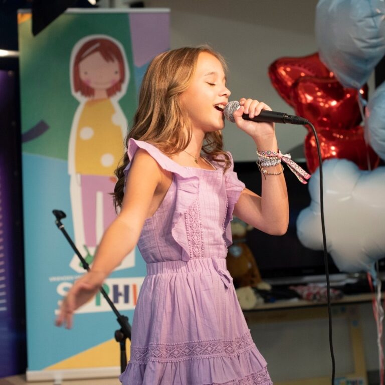 Biography of Emma Kok