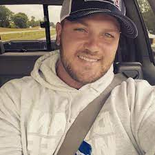 Biography of Dylan Wolfe Biography of Dylan Wolfe